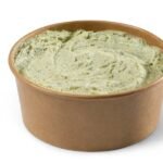 קערת דיפ גבינת שמנת פסטו